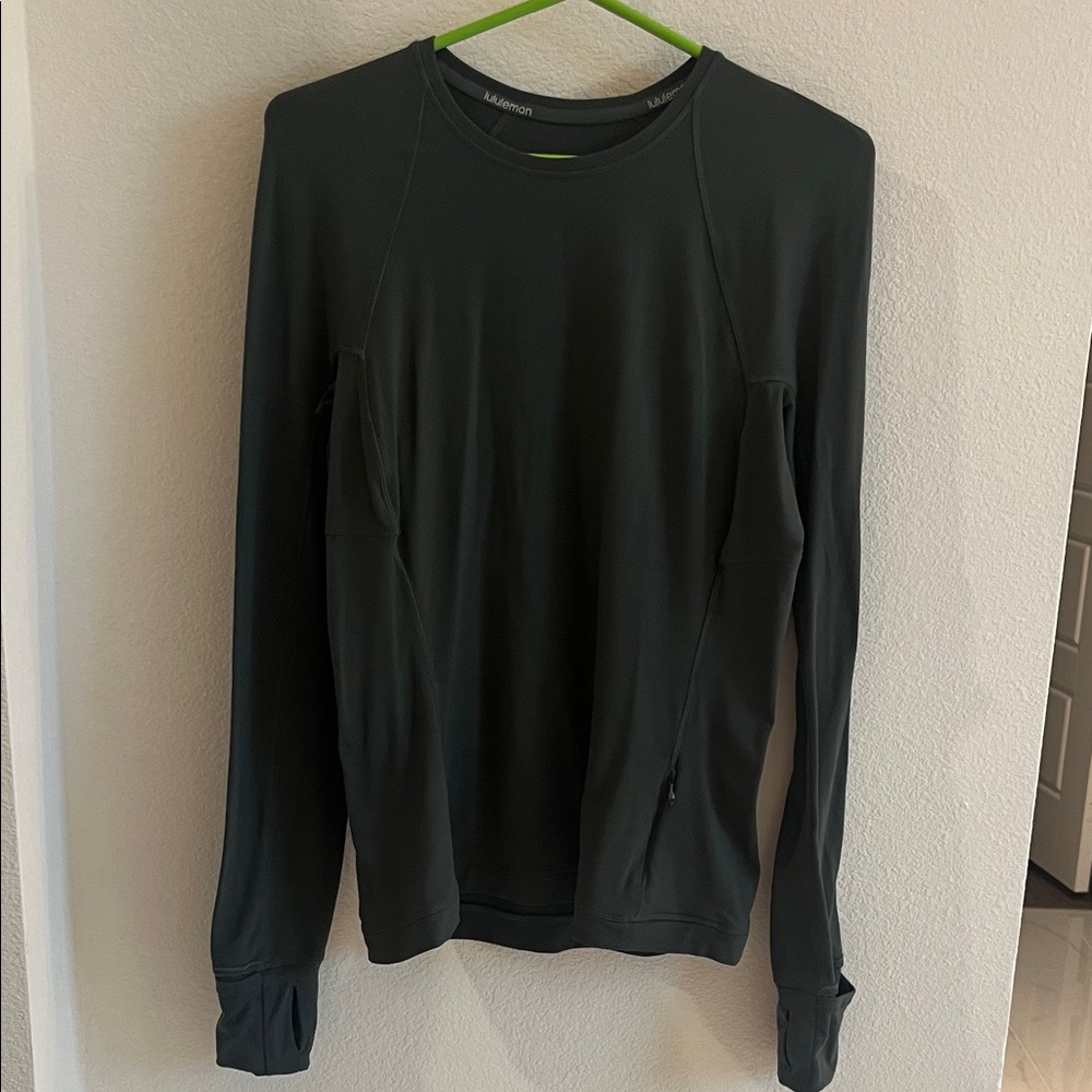 lululemon athletica women’s fitted long sleeve running shirt. Dark olive color.